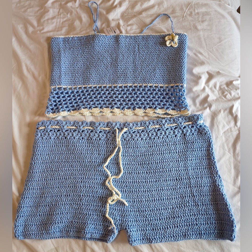 NWT Fashion Nova Daisy Crochet 2 Piece Short Set - Blue/White - Size L